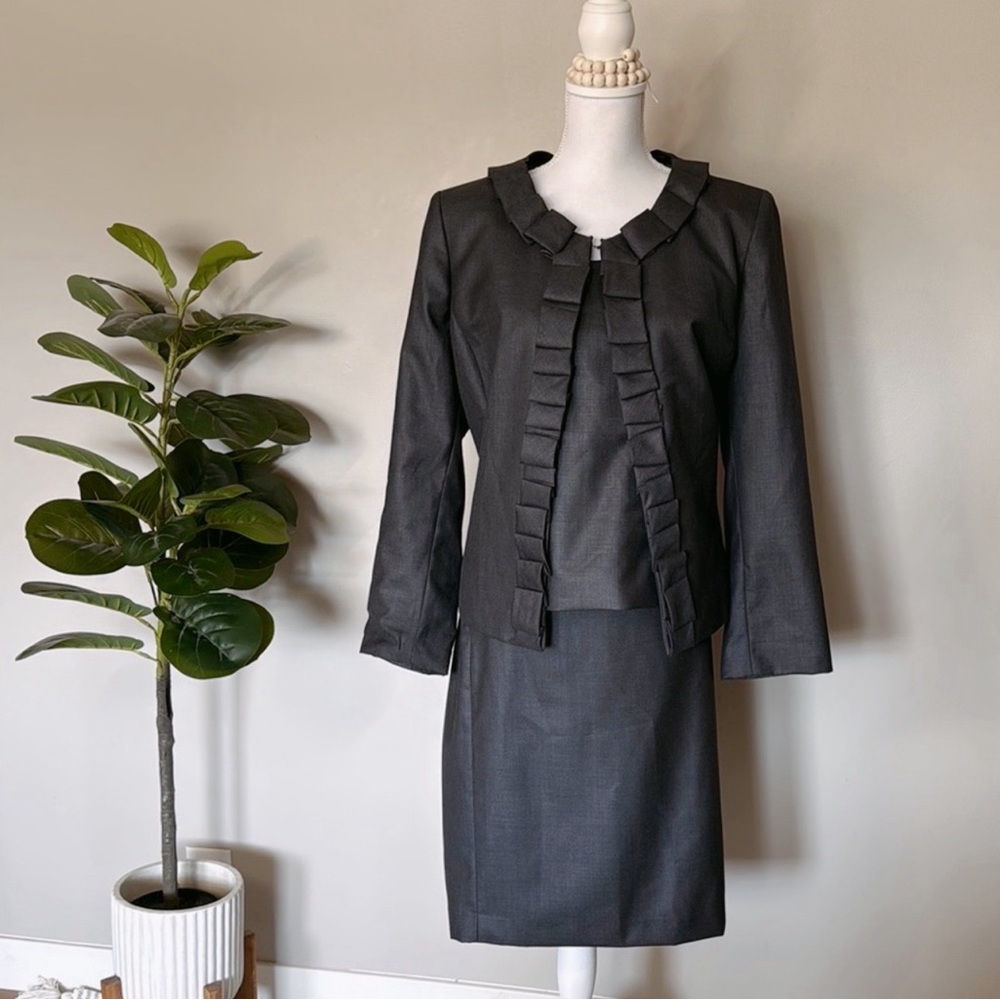 NWOT Kasper 3-Piece Suit Set Size 14 Elegant Jacket Skirt Top
